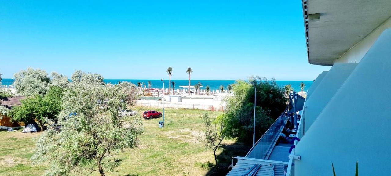 White Tower - Private Studio 106 Mamaia Εξωτερικό φωτογραφία
