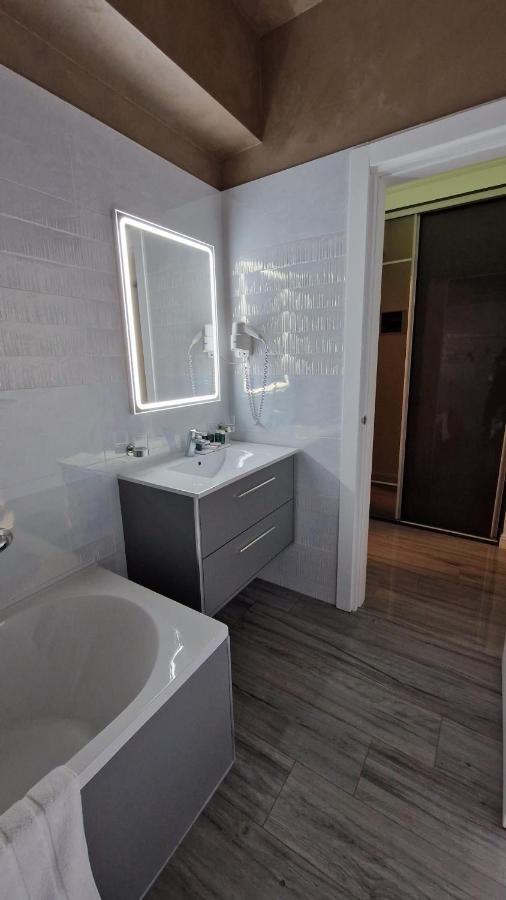 White Tower - Private Studio 106 Mamaia Εξωτερικό φωτογραφία
